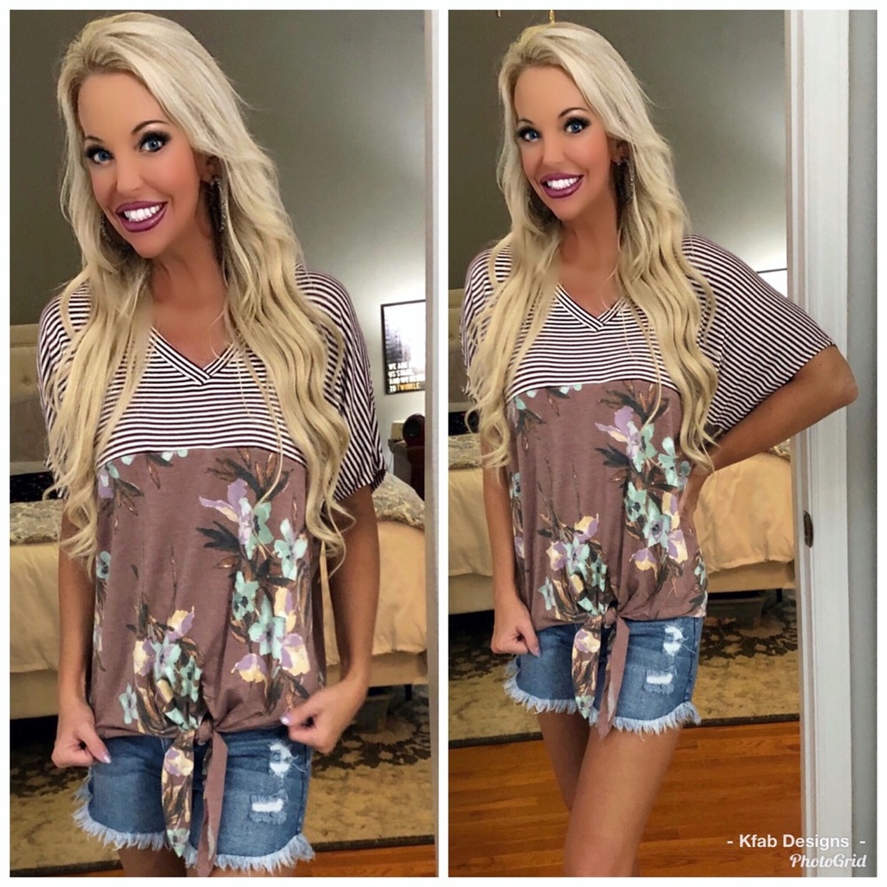 LAST ONE! Mauve V Neck Contrast Print Tie Top! - Picture 7 of 8